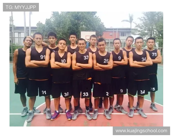 重庆篮球队比赛经验分析与表现评估探讨