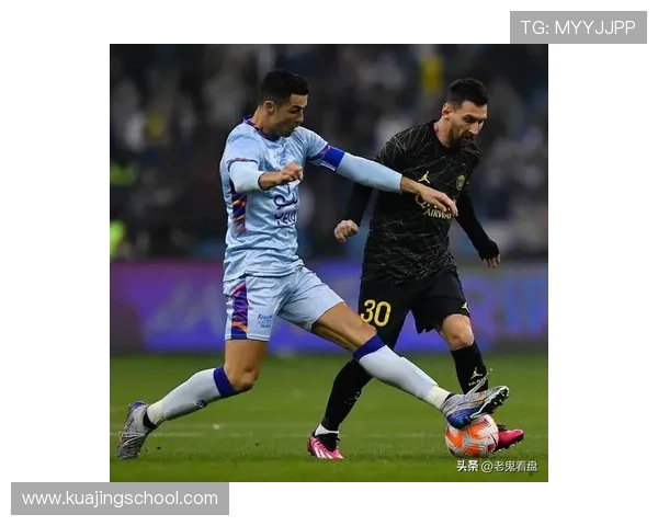 梅西球迷热爱足球的激情与追随者的故事分享